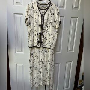Vintage 2 piece Tie front Maxi dress Sm dress, Medium jacket. Feels like linen.